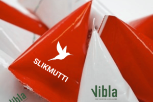 Trekantsposer med slik og logo